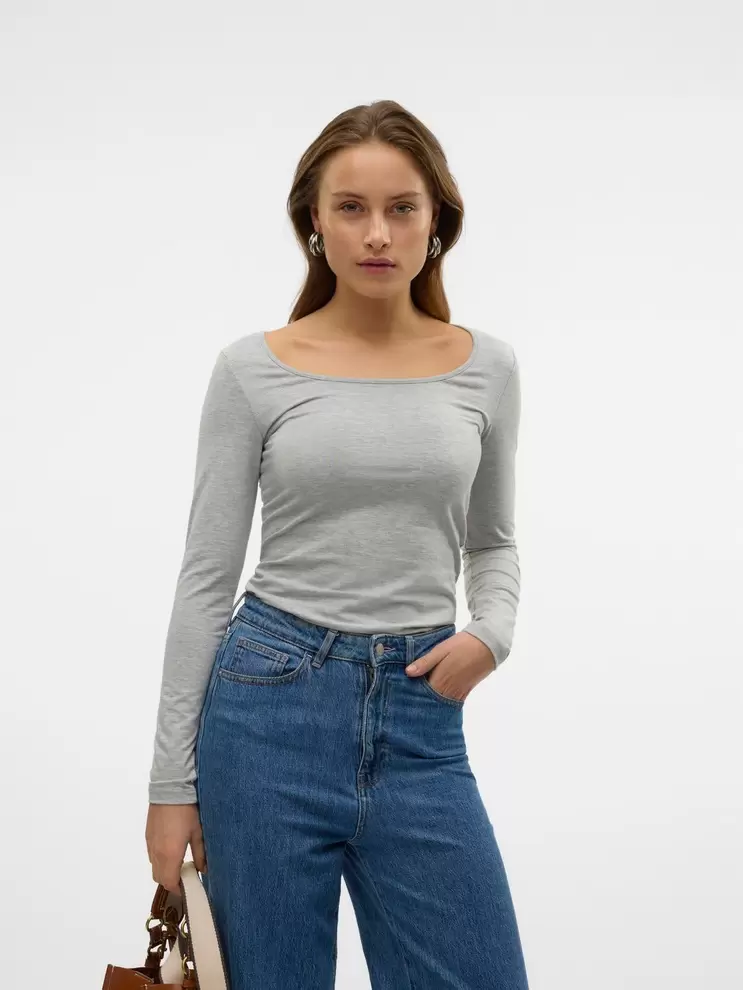 Vero Moda içinde 14,99 TL fiyatına VMMAXI T-Shirt fırsatı