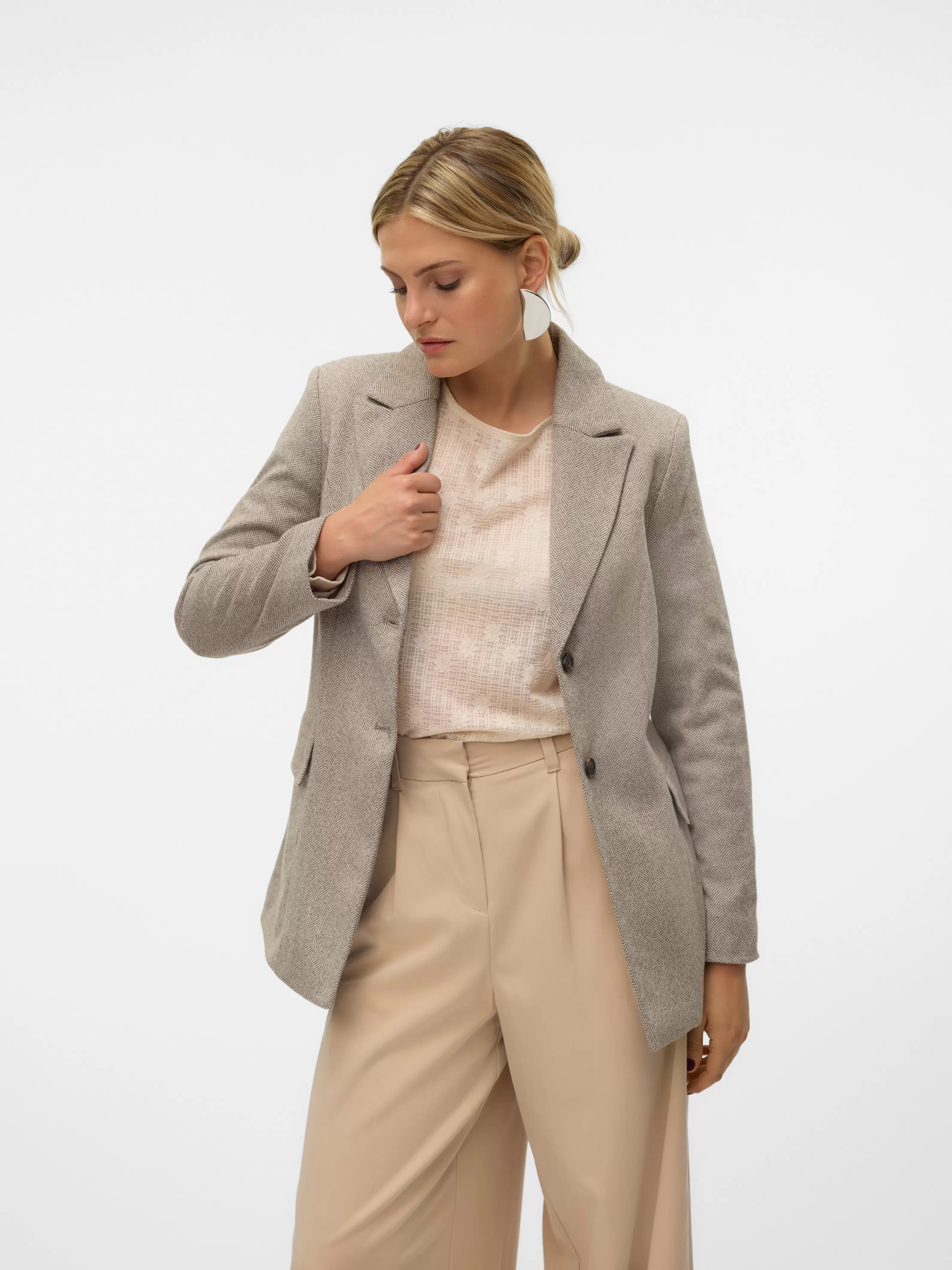 Vero Moda içinde 54,99 TL fiyatına VMKAWI Blazer fırsatı