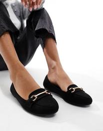  içinde 38,99 TL fiyatına New Look flat loafers with gold bar in black fırsatı
