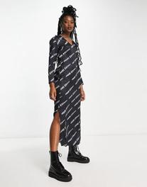  içinde 70,5 TL fiyatına Armani Exchange logo print aline midi dress in black fırsatı