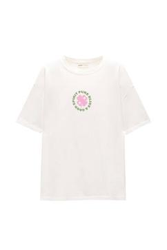 Pull & Bear içinde 720 TL fiyatına Çiçek desenli kısa kollu t-shirt fırsatı