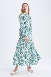 DeFacto içinde 999,99 TL fiyatına Relax Fit Yarım Balıkçı Yaka Çiçekli Uzun Kollu Maxi Elbise fırsatı