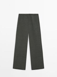 Massimo Dutti içinde 3550 TL fiyatına Keten karışımlı geniş paça pantolon fırsatı
